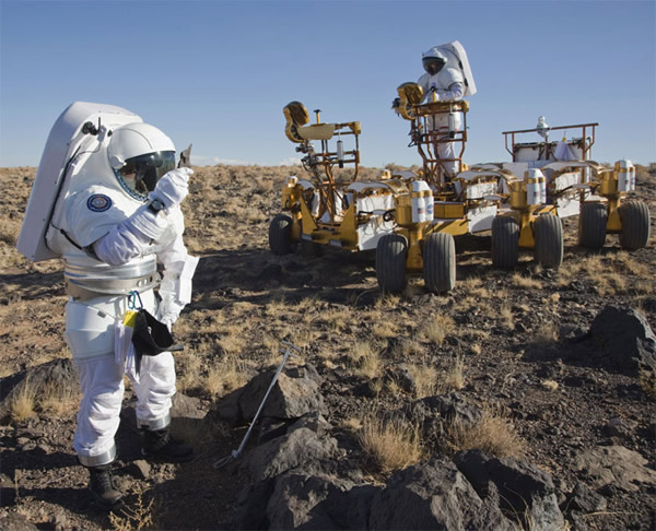 NASA在亚利桑那州沙漠模拟载人小行星探索任
