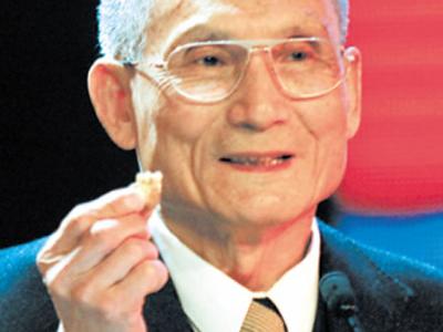 中国UFO悬案调查:农民黄延秋一夜之间飞遍大