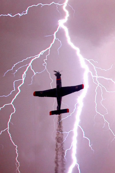 《Naev》上線Steam 正在太空中做個(gè)自正在的傭兵