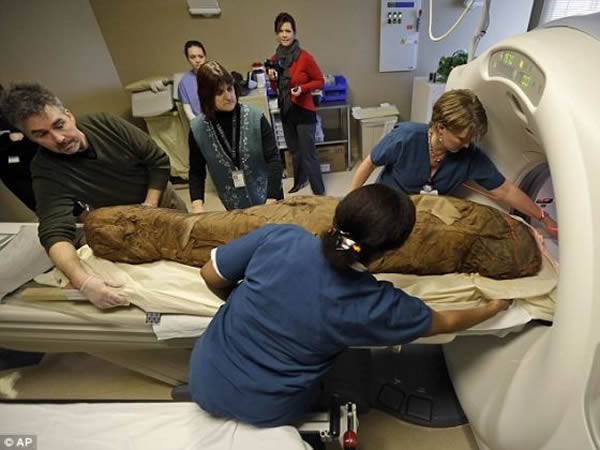 �ڸ�����������ʿ��HCA��˾�����������ģ�����������������ʿ�������ݵ�CT����Ա׼��������4000����ʷ�İ���ľ����Tjeby����ɨ��