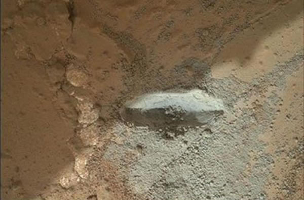 �����桱������״��ڻ�����ʯ�ϵĴ�ײ���