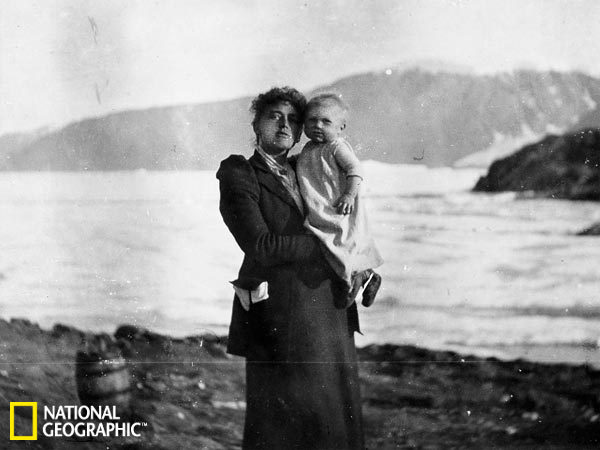 1897年格陵兰岛巨型铁陨石重34吨