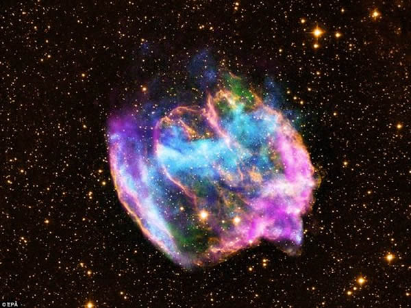 超新星遗迹W49B隐藏形成仅1000年的黑洞