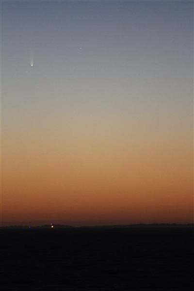 明亮彗星C/2011 L4的最新照片