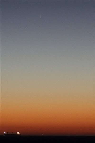 明亮彗星C/2011 L4的最新照片