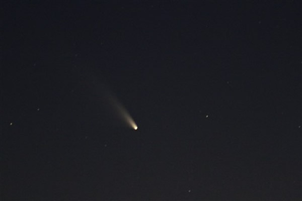 明亮彗星C/2011 L4的最新照片