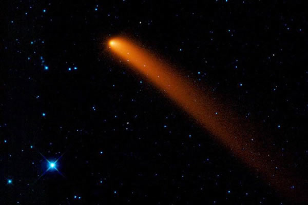 彗星Siding Spring C-2007 Q3在NASA广域红外巡天探测器的画面,这张照片拍摄于2010年2月