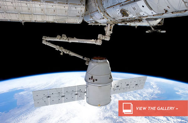 SpaceX Dragon Capsule Heading Back to Earth