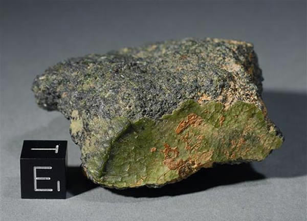 美国新研究称2012年在摩洛哥发现的绿色陨石来自水星