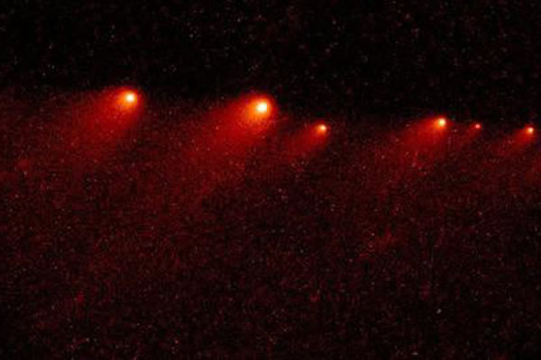 在1994年撞击木星的苏梅克-列维9号彗星