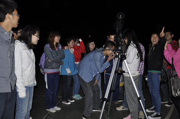 ͬѧ�������ۿ��������