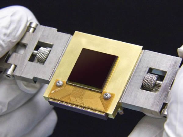 NEOCam探测器是美国宇航局一项旨在监测近地小天体的空间望远镜项目的核心技术设备