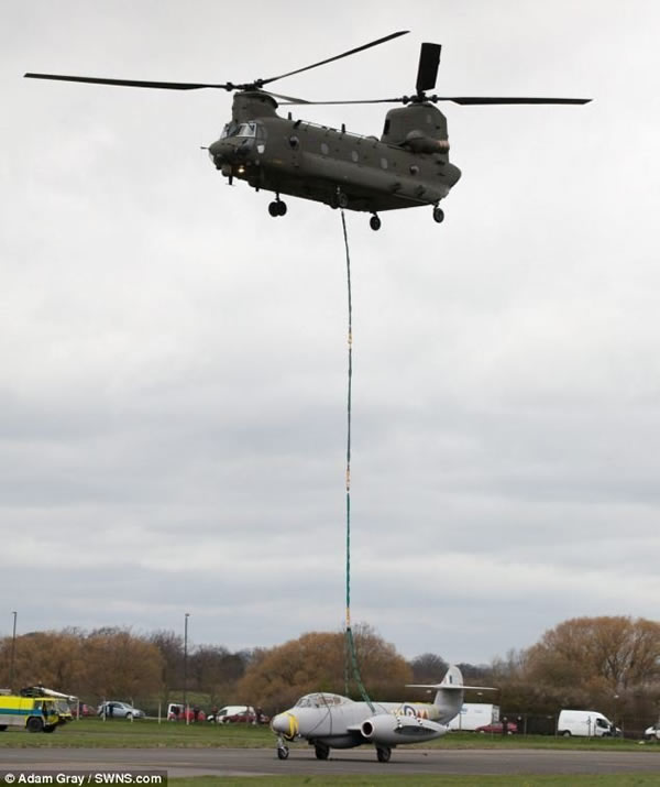 Ӣ����һ������ʽ�ɻ������������¼�