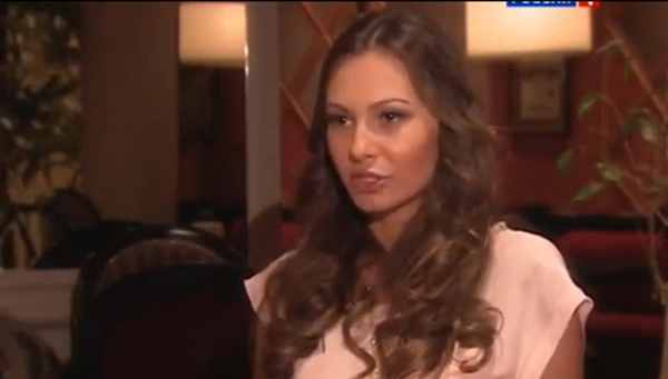 “俄罗斯太太”选美冠军不知道“地球绕着太阳公转”