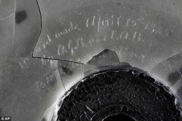 收录贝尔声音的唱片的特写