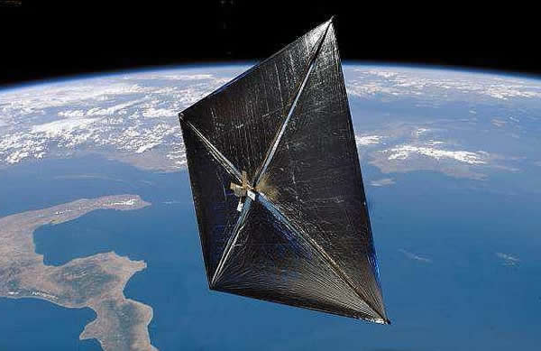 科学家研制“自杀式”卫星摧毁太空垃圾