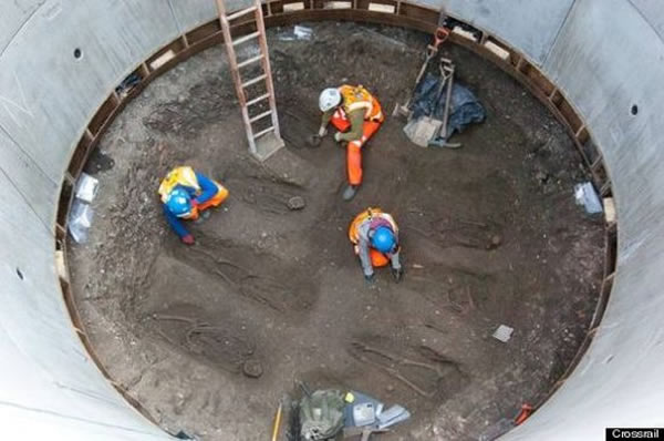 导致查士丁尼大瘟疫的细菌同样导致了14世纪中期杀死三分之二欧洲人的黑死病瘟疫。