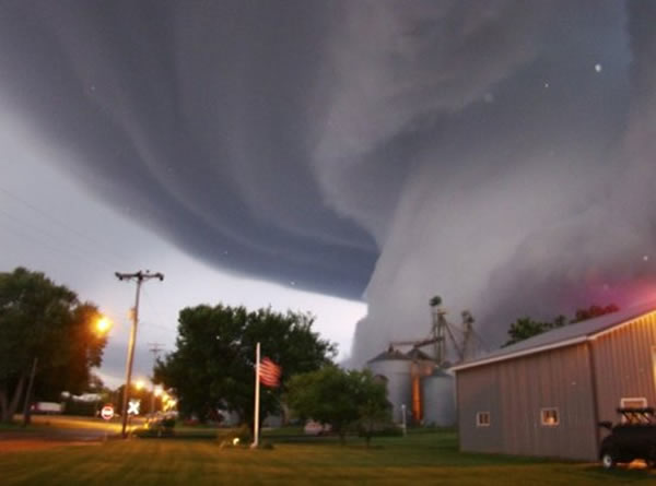 超强龙卷风一个小时内释放的能量相当于8颗广岛原子弹