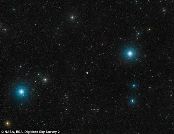 数字巡天项目获取的一幅图像,展示了环状星云及其周围太空