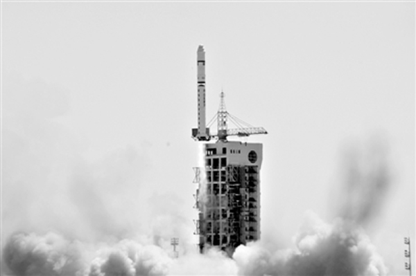 2013年4月26日,厄瓜多尔首颗自主研制的卫星在中国酒泉卫星发射中心发射升空。