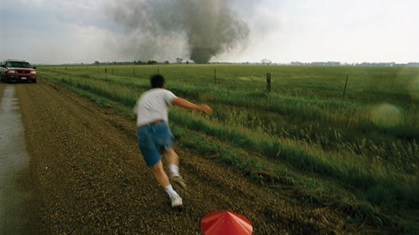 “龙卷风猎人”蒂姆·萨马拉斯