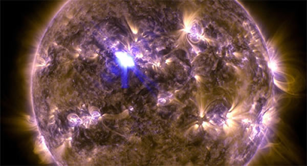 1.̫��ֻ������ϵ2000�������е�һԱ��