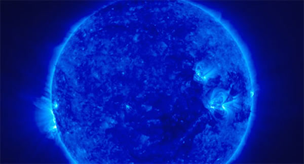 10.̫���������ٶ�ԼΪ383Ӣ��/�롣