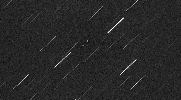 小行星2013 LR6近距离掠过地球(神秘的地球uux.cn插图)