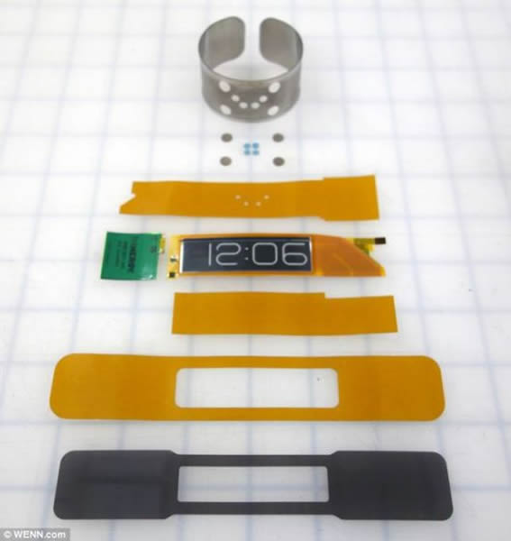 CST-01����������㲿��������������ÿ���������ֲ������죬���ÿ�������·��ͬʱ����Thinergy΢�ʹ��ܵ�ء������������ĸ���ЧǶ��ʽƬ��ϵͳ�Լ�����ī