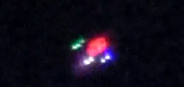 云南昆明市民称拍到不明飞行物