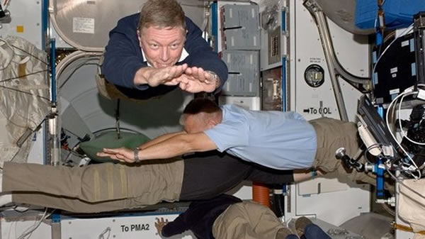 细菌的微重力环境下具有更强的生存能力,可控制更大的“地盘”