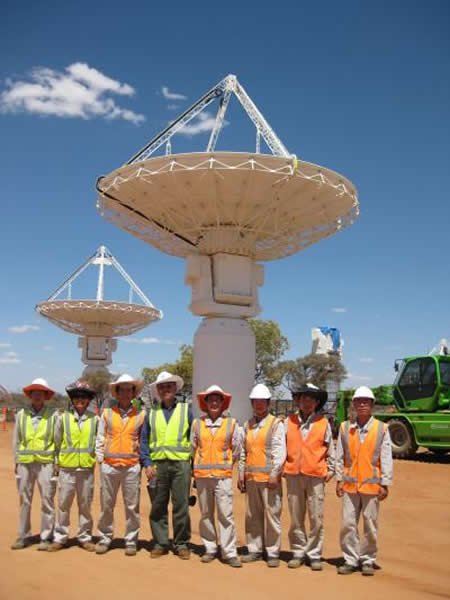 CETC54工程师与澳大利亚ASKAP天线