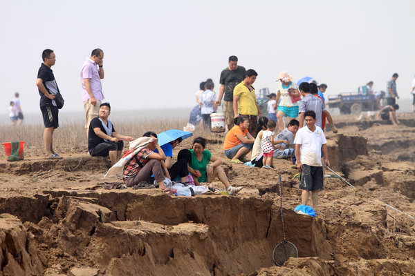 ��������Ͽ��ӻƺӵ�ˮ��ɳ���ڶ�Ⱥ���ڻƺӱ�����