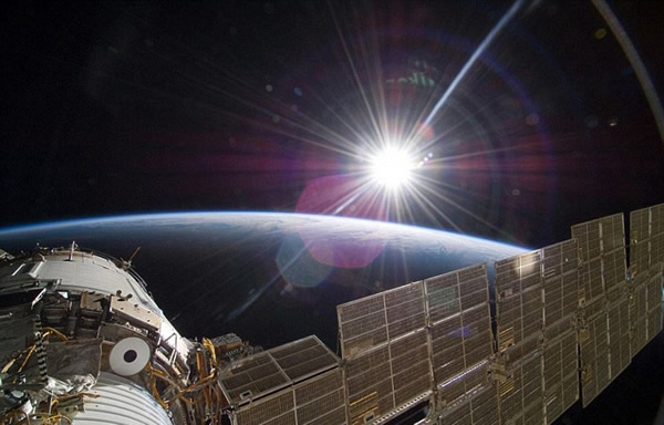 国际空间站宇航员拍摄的壮美地球