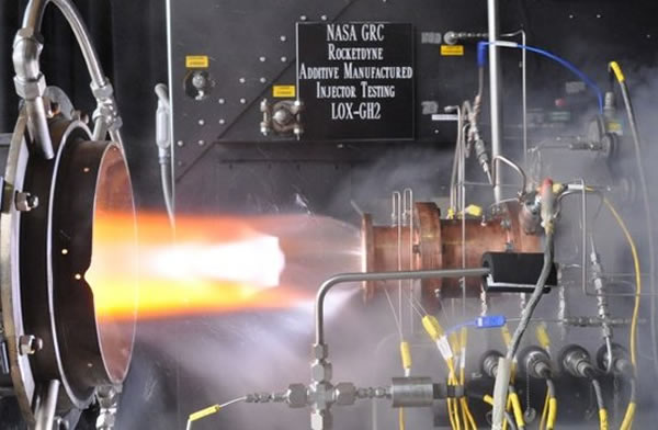 美国宇航局格伦研究中心进行3D打印火箭发动机的首次点火测试,该技术不仅可降低制造时间,还可以节省成本