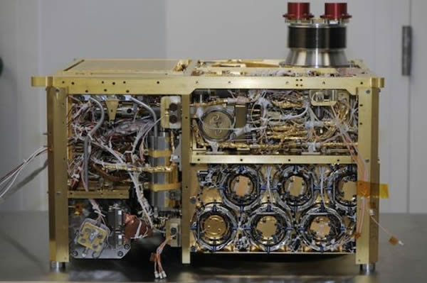 ��������Ʒ�����ǡ�(SAM)�豸��Ƭ�����豸�������״λ��Ǵ����ɷ���ϸ����