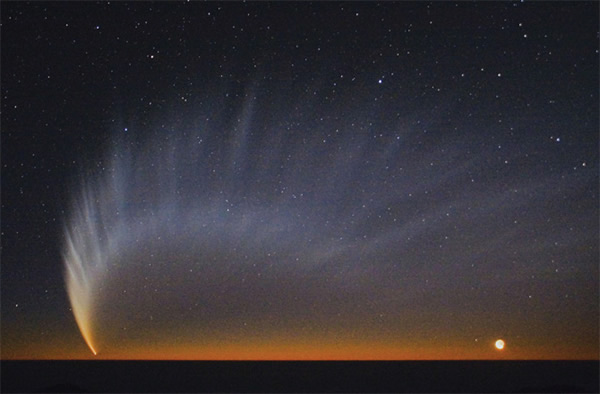 Comet McNaught at sunset in 2007