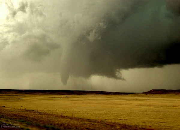 美国半盲“风暴猎人”捕捉到的壮观风暴照片