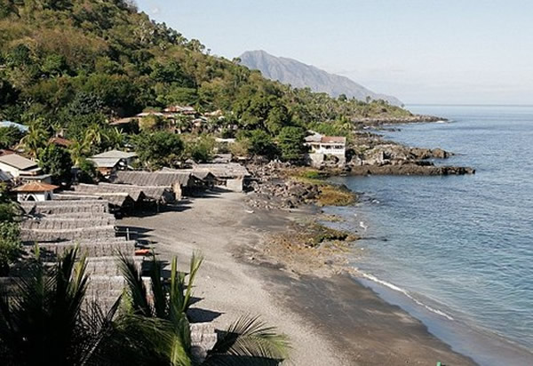 ����������(Lamalera village)�������������ô�ͳ��ʽ����������Ϊ�����������Ĵ�ͳ�����ߡ���