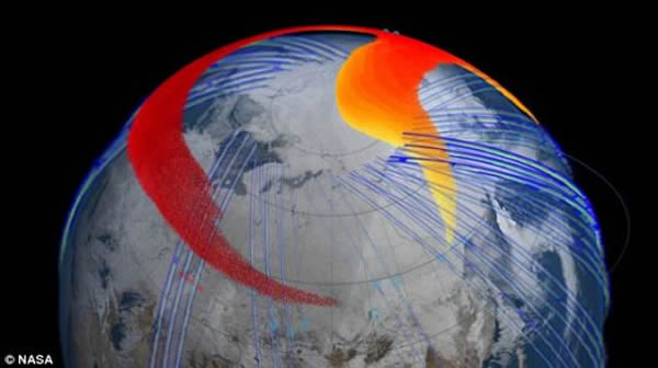 根据美国宇航局卫星获取的数据,在坠落俄罗斯的陨石发生爆炸后四天,羽状尘中速度更快高度更高的部分(红色)完成整个北半球之旅,重新回到车里雅宾斯克。三个月后,地球周
