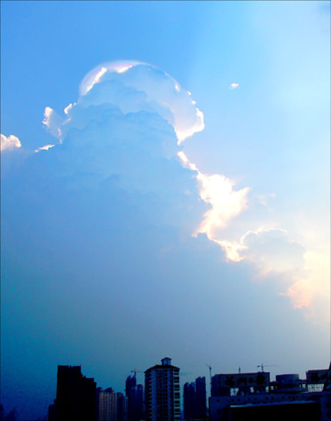 8��26��16ʱ49�֣��ƶ���������Ų�ɫUFO