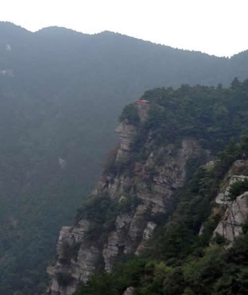 �οͿ��Կ���һ����������ͷ���Σ���ͱڣ�ü�ۿڱ��°͵��������������