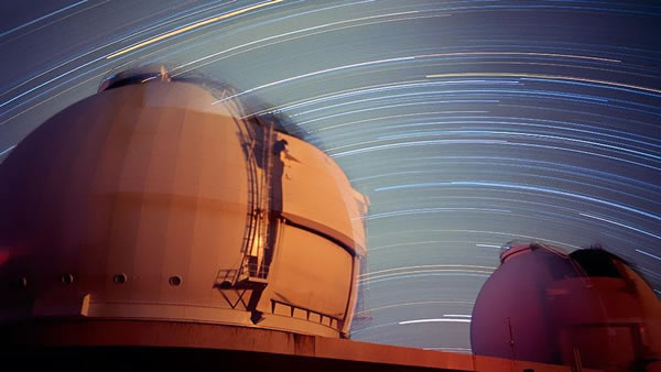 E-ELT望远镜的镜片直径是夏威夷凯克1号和2号望远镜的3倍,因此科学家希望它将观测到20光年远的类地行星。