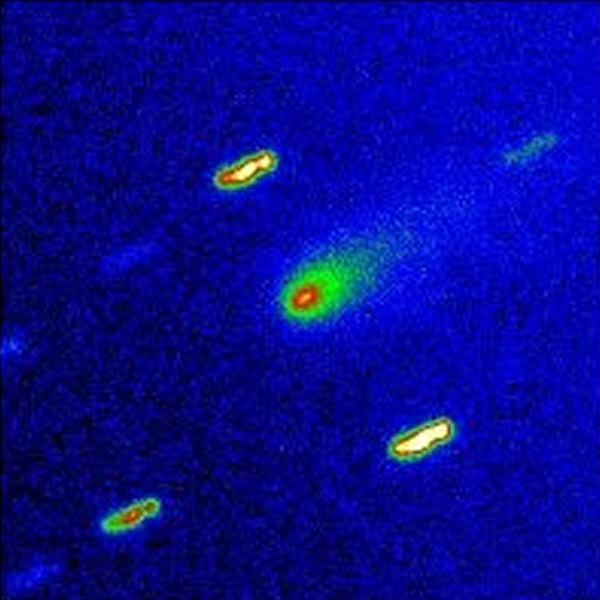 艾松彗星假色影像