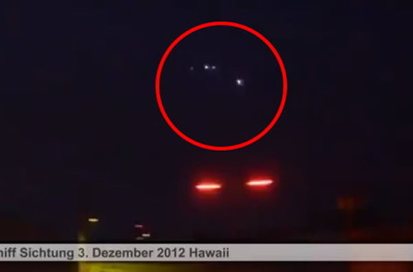 “航母级UFO”盘旋在美国夏威夷天空