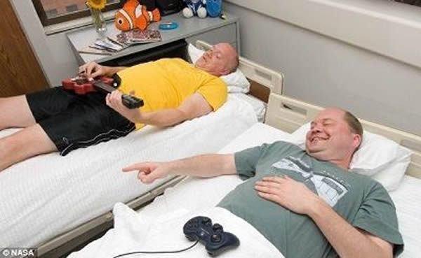 美国NASA招志愿者在床上躺70天月薪5000美元