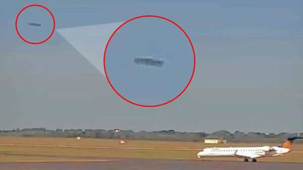 �¹�һ�����Ͽճ������Ʒɵ�