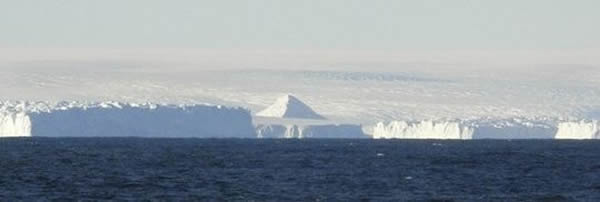 南极惊现人工金字塔