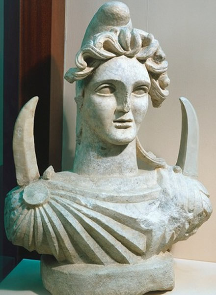 「三面女神」赫卡提