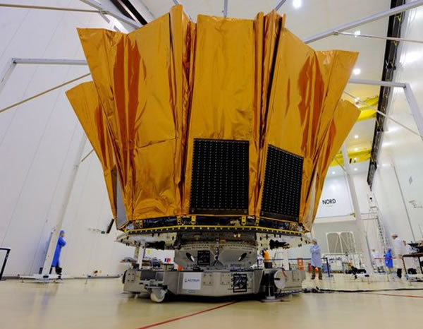 ���Ͼ޴󡰽𲭡���ŷ�޿ռ�֡��Ƕ���̽�������������10�����س���������ɶ��������ڿź��ǽ��е��飬��������3D��ͼ